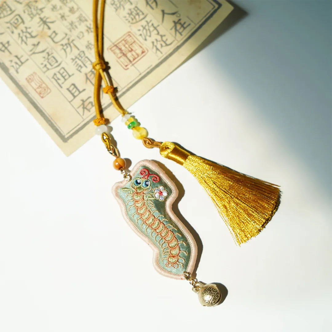 Hanfu Step-Pendant & Mugwort Sachet - Embroidered ‘Five Venoms’ Talisman, Detachable Ancient Chinese Accessory for Dragon Boat Festival