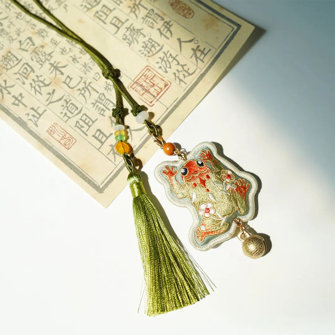 Hanfu Step-Pendant & Mugwort Sachet - Embroidered ‘Five Venoms’ Talisman, Detachable Ancient Chinese Accessory for Dragon Boat Festival